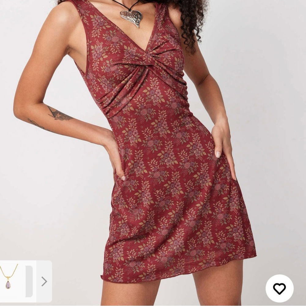 Ash Red Sheath Mini Dress V-Neck Sleeveless